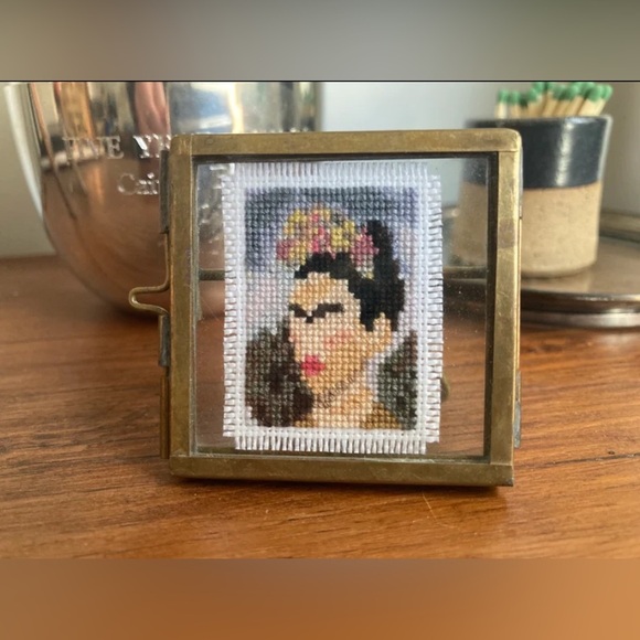 Frida Kahlo’s “Self Portrait” in Mini Cross Stitch Art - Picture 3 of 4